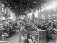 881327 Interieur van de N.V. Utrechtsche Machinefabriek Frans Smulders (Croeselaan 20) te Utrecht (of een andere ...